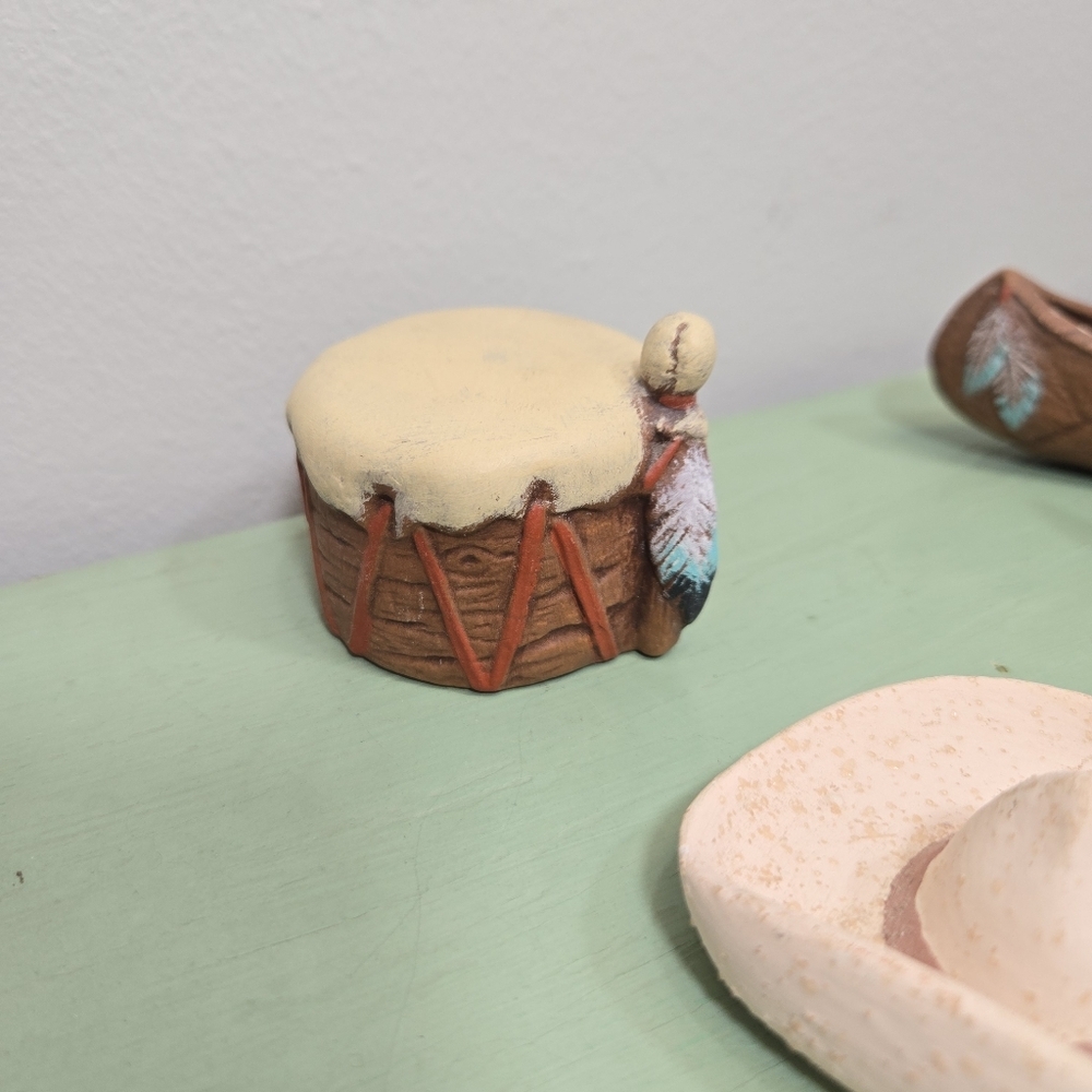 Ceramic Southwestern Miniatures DecorHat, Moccasins, Canoe, Drum, Wagon, Skull - Picture 2 of 7